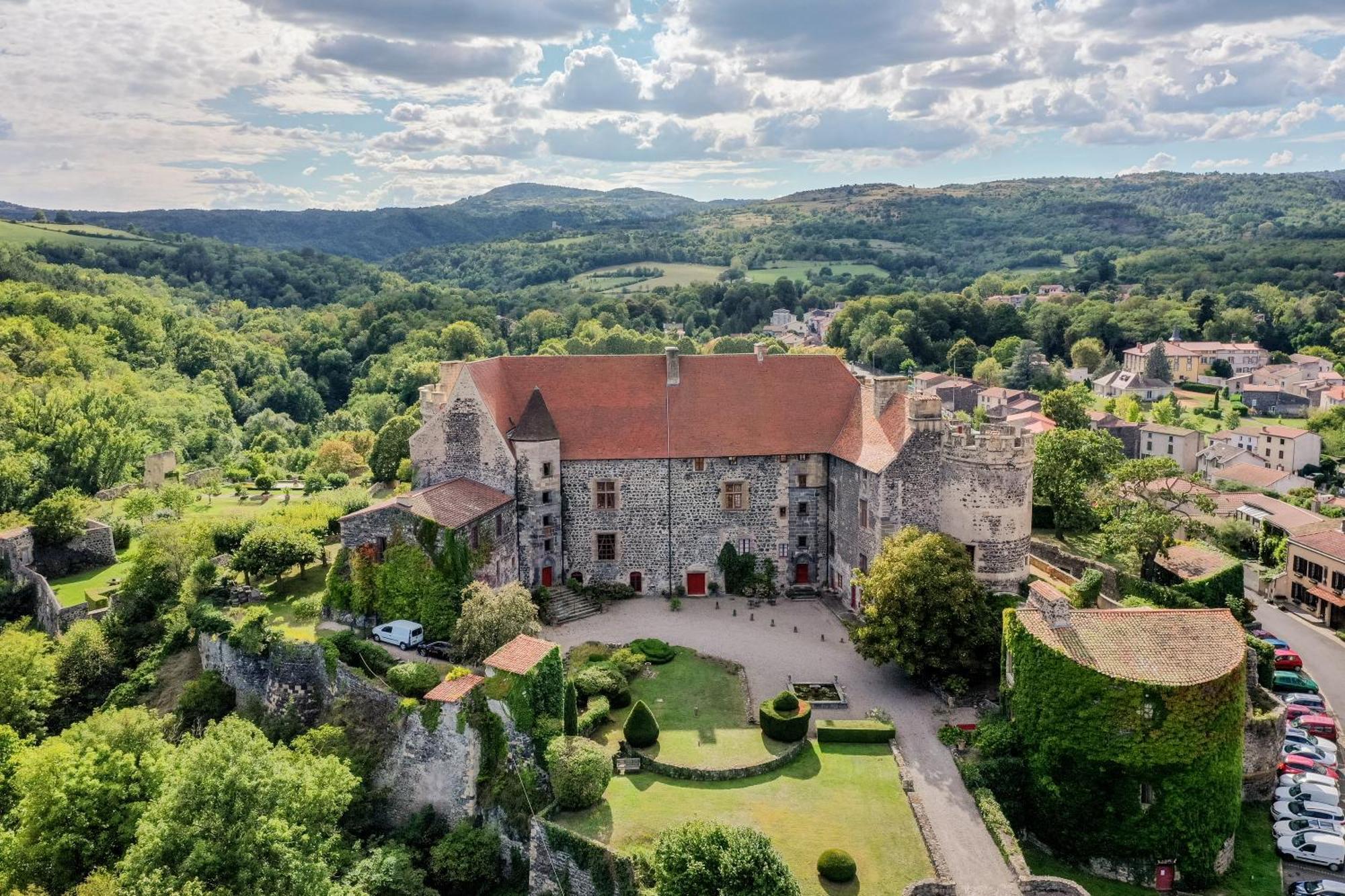 Chateau Royal De Saint-Saturnin Exteriér fotografie