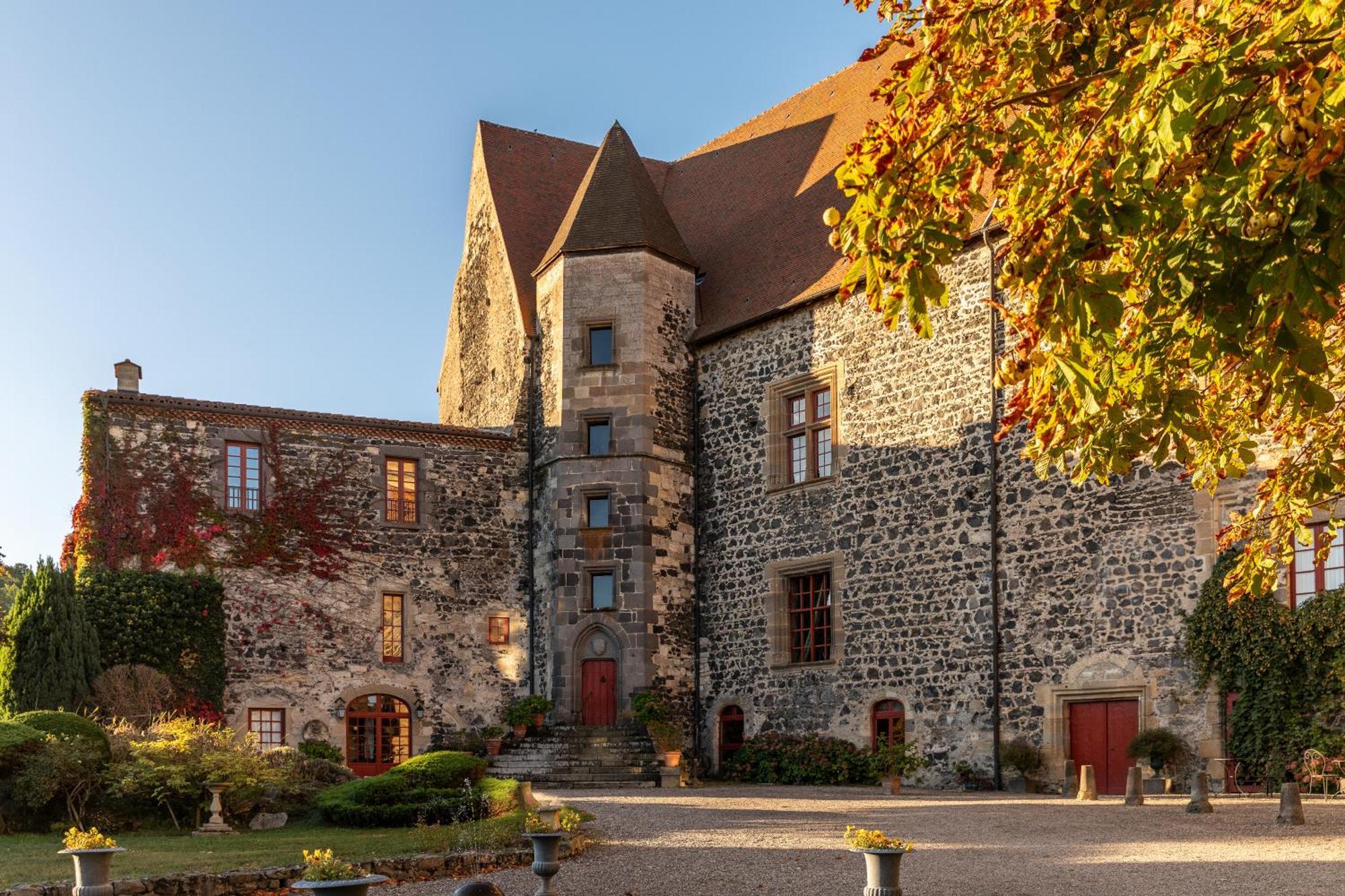 Chateau Royal De Saint-Saturnin Exteriér fotografie