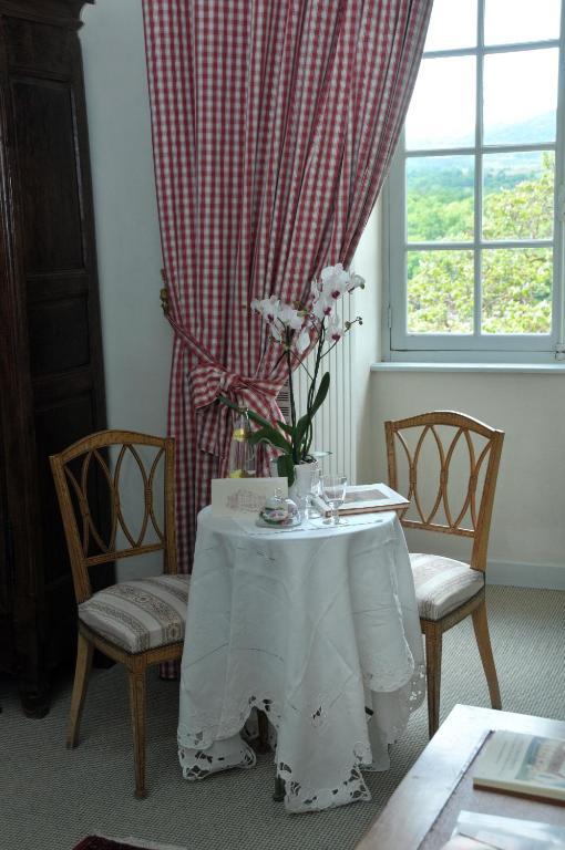 Chateau Royal De Saint-Saturnin Pokoj fotografie